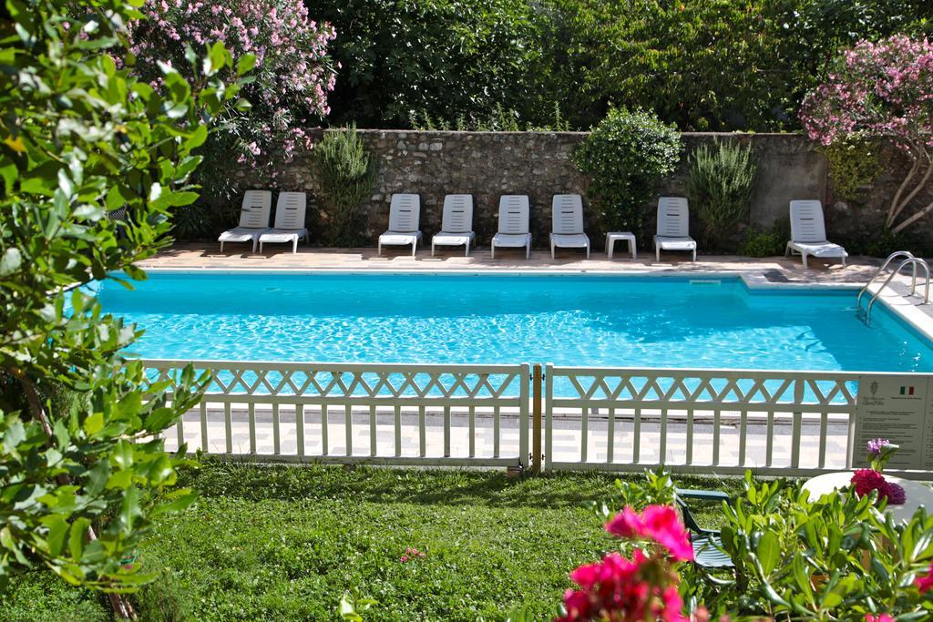 Hotel San Filis San Felice del Benaco Exteriör bild