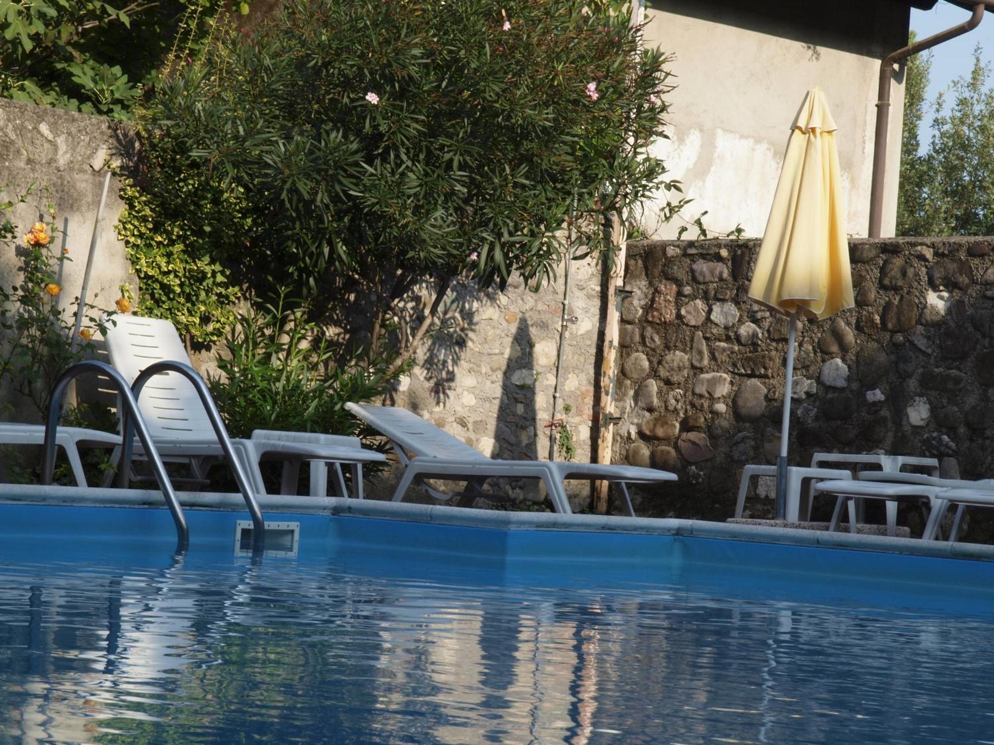 Hotel San Filis San Felice del Benaco Exteriör bild