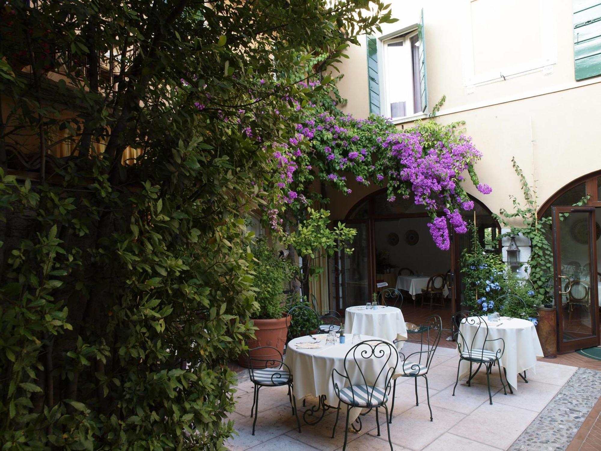 Hotel San Filis San Felice del Benaco Exteriör bild