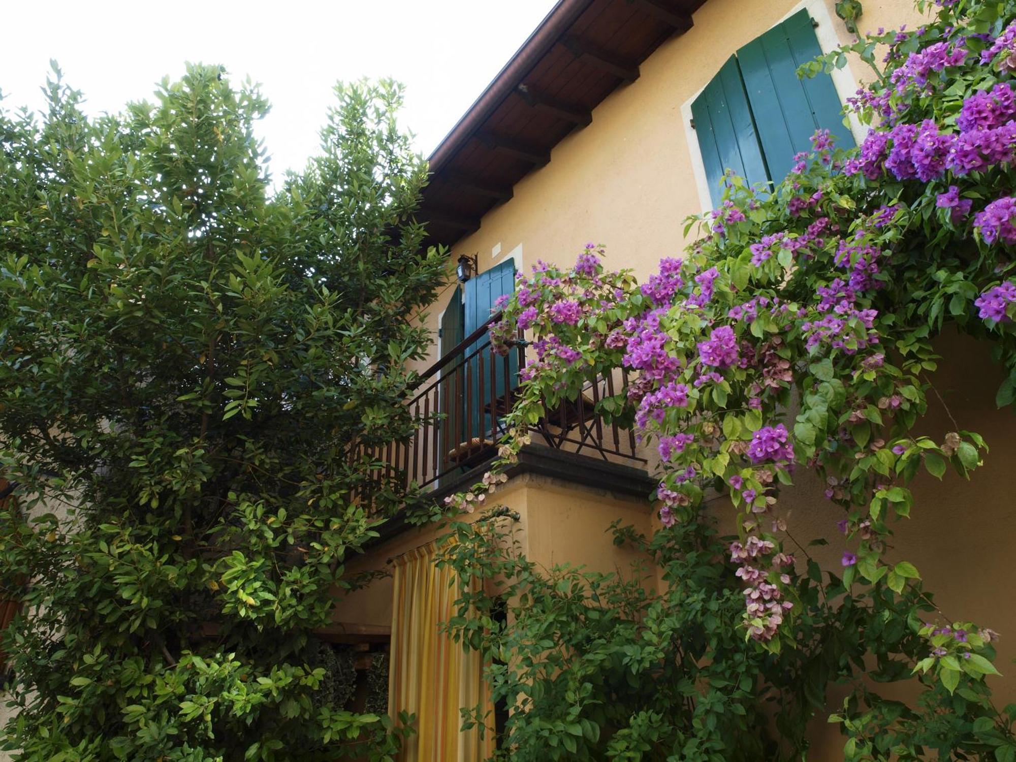 Hotel San Filis San Felice del Benaco Exteriör bild