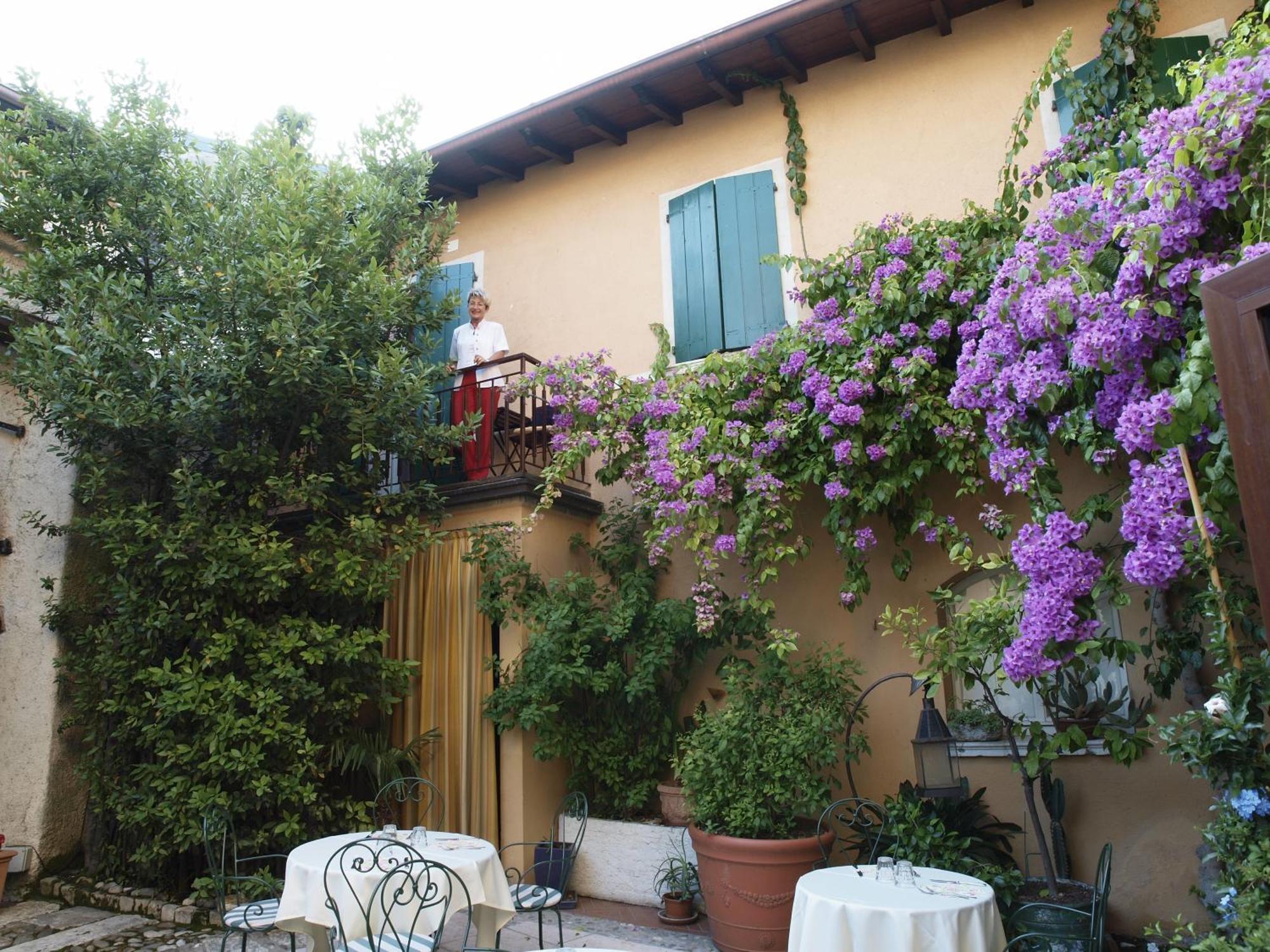 Hotel San Filis San Felice del Benaco Exteriör bild