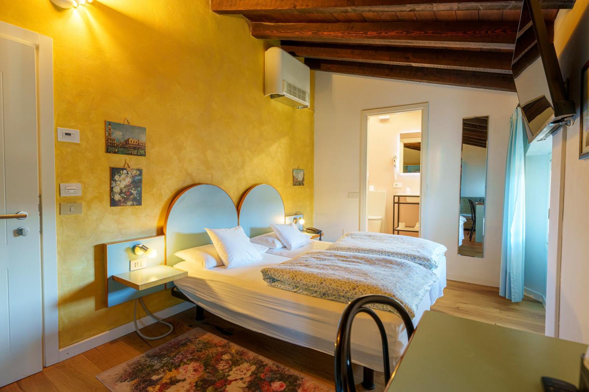 Hotel San Filis San Felice del Benaco Exteriör bild