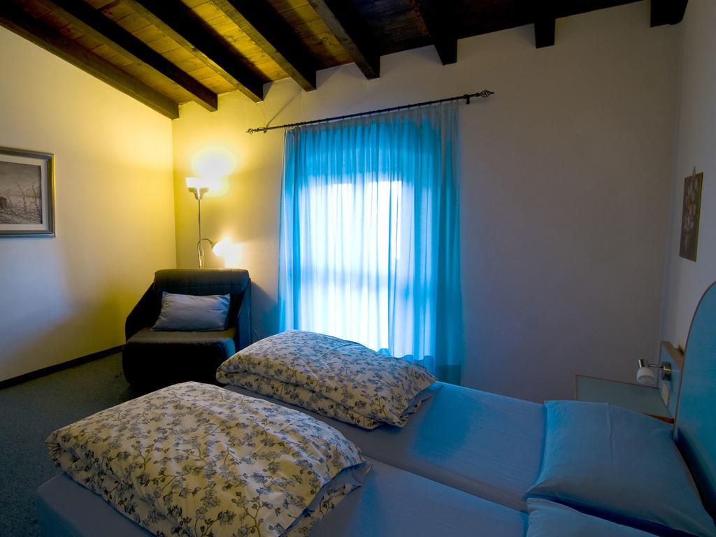 Hotel San Filis San Felice del Benaco Exteriör bild